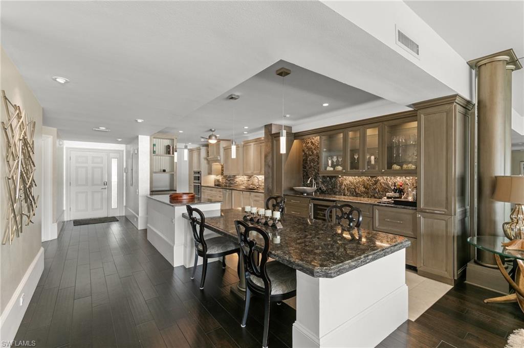 406 La Peninsula BLVD 406