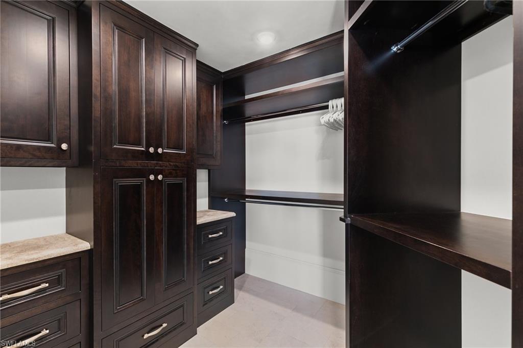 406 La Peninsula BLVD 406