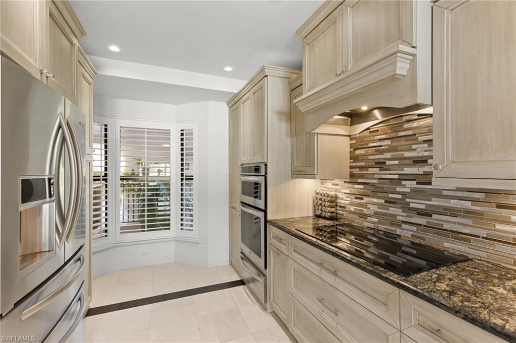 406 La Peninsula BLVD 406