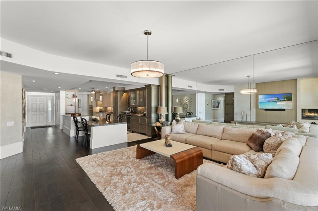 406 La Peninsula BLVD 406