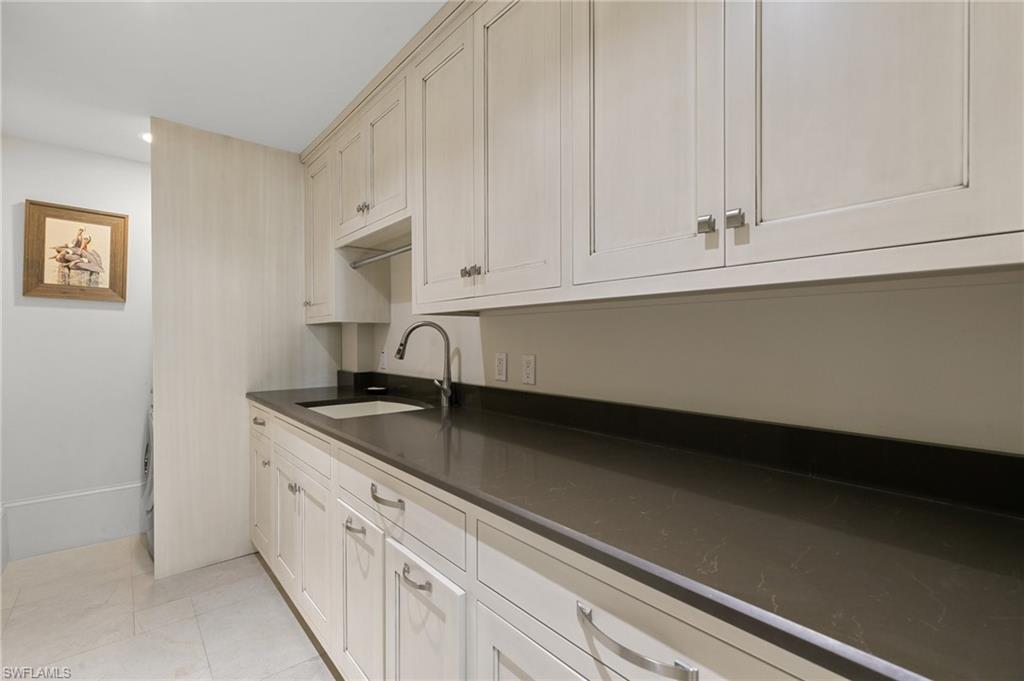 406 La Peninsula BLVD 406