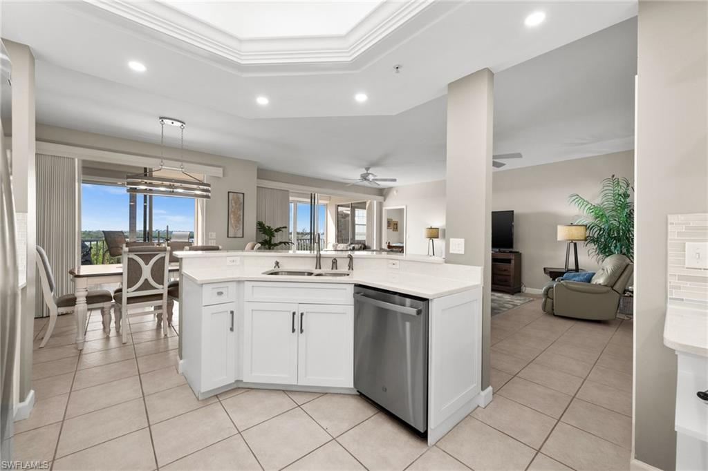 201 Vintage Bay DR B15