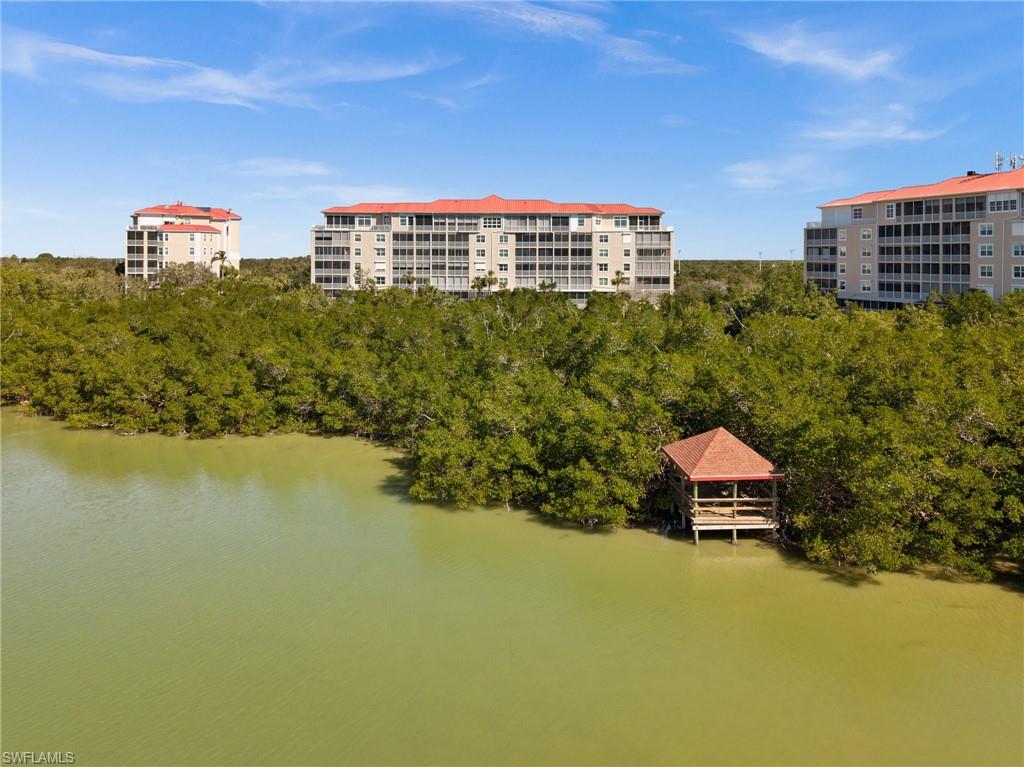 201 Vintage Bay DR B15