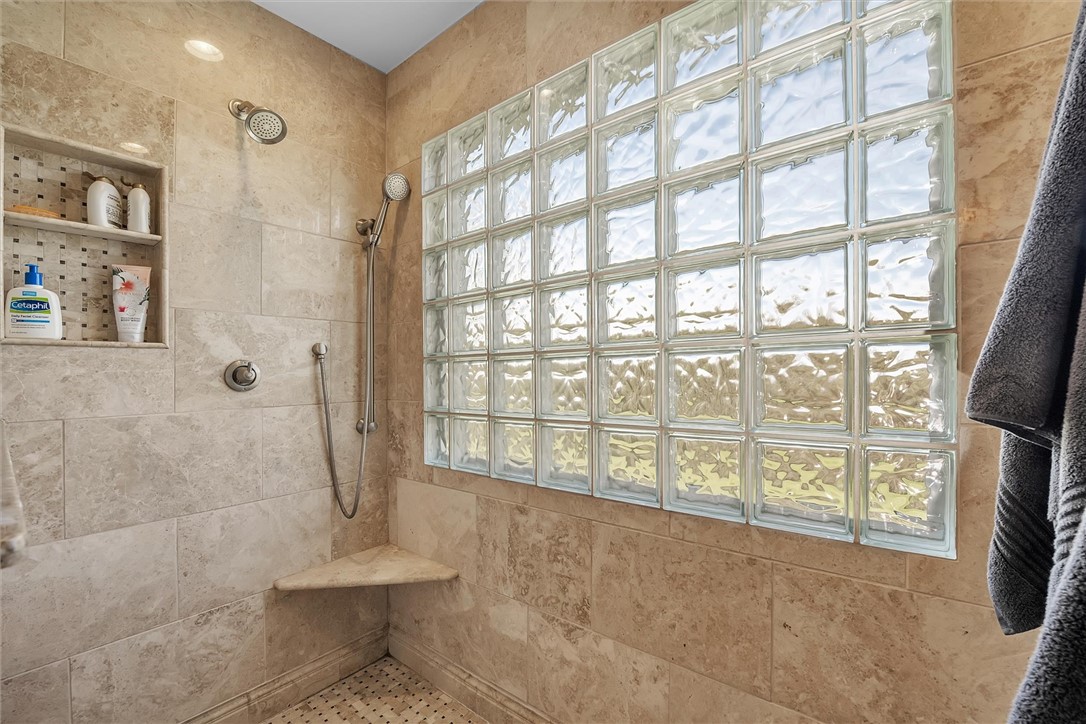 229 HICKORY HEIGHTS DRIVE