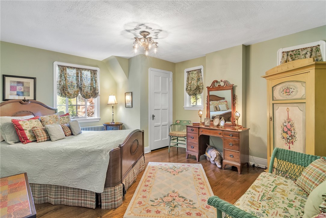 60 MOUNT LEBANON BLVD