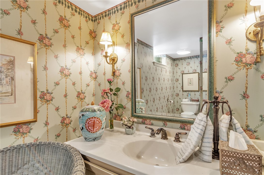 60 MOUNT LEBANON BLVD