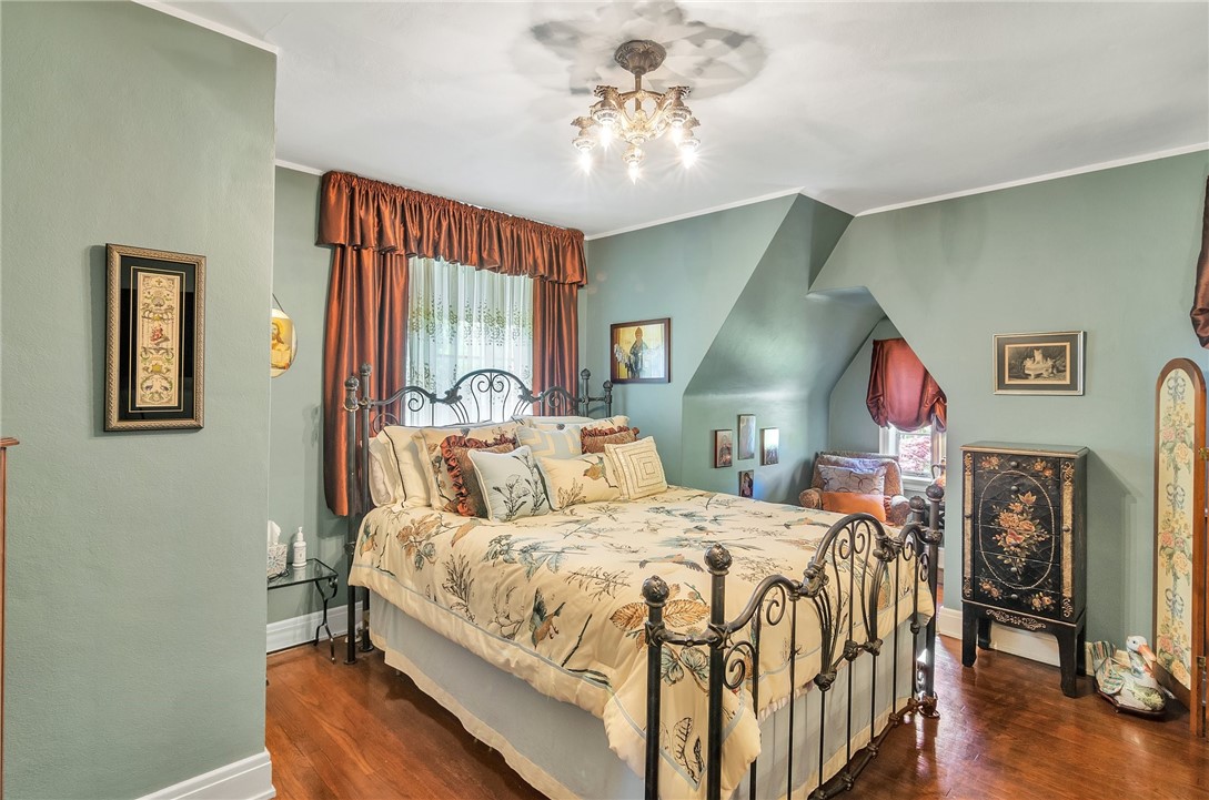 60 MOUNT LEBANON BLVD