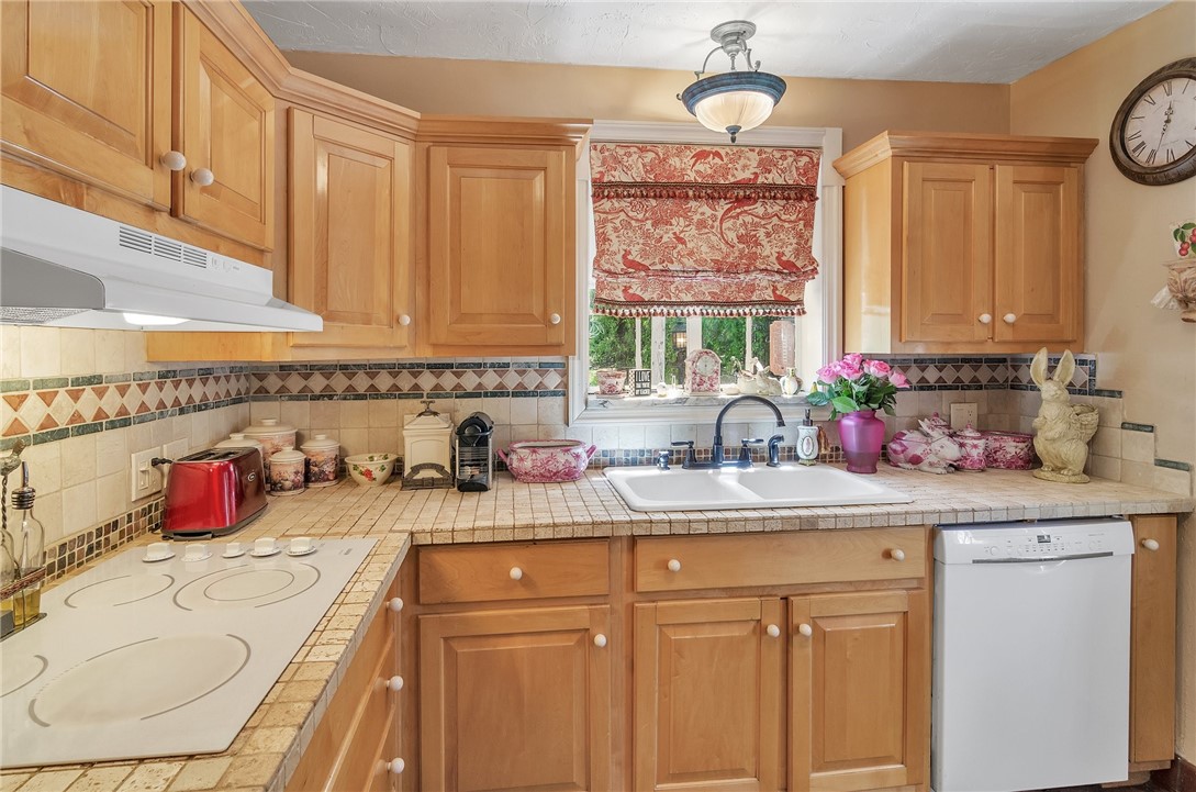 60 MOUNT LEBANON BLVD