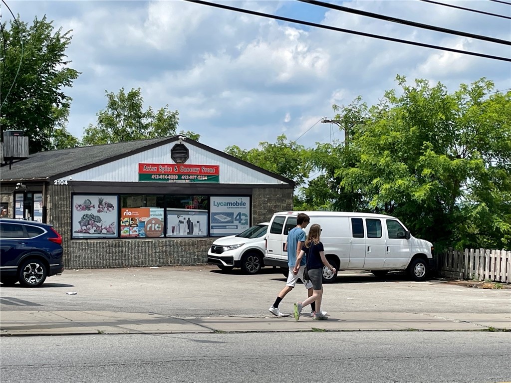 2134 HAZELDELL STREET