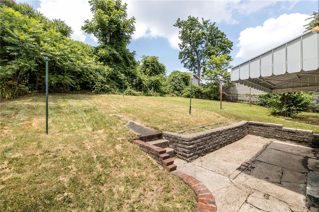 2134 HAZELDELL STREET