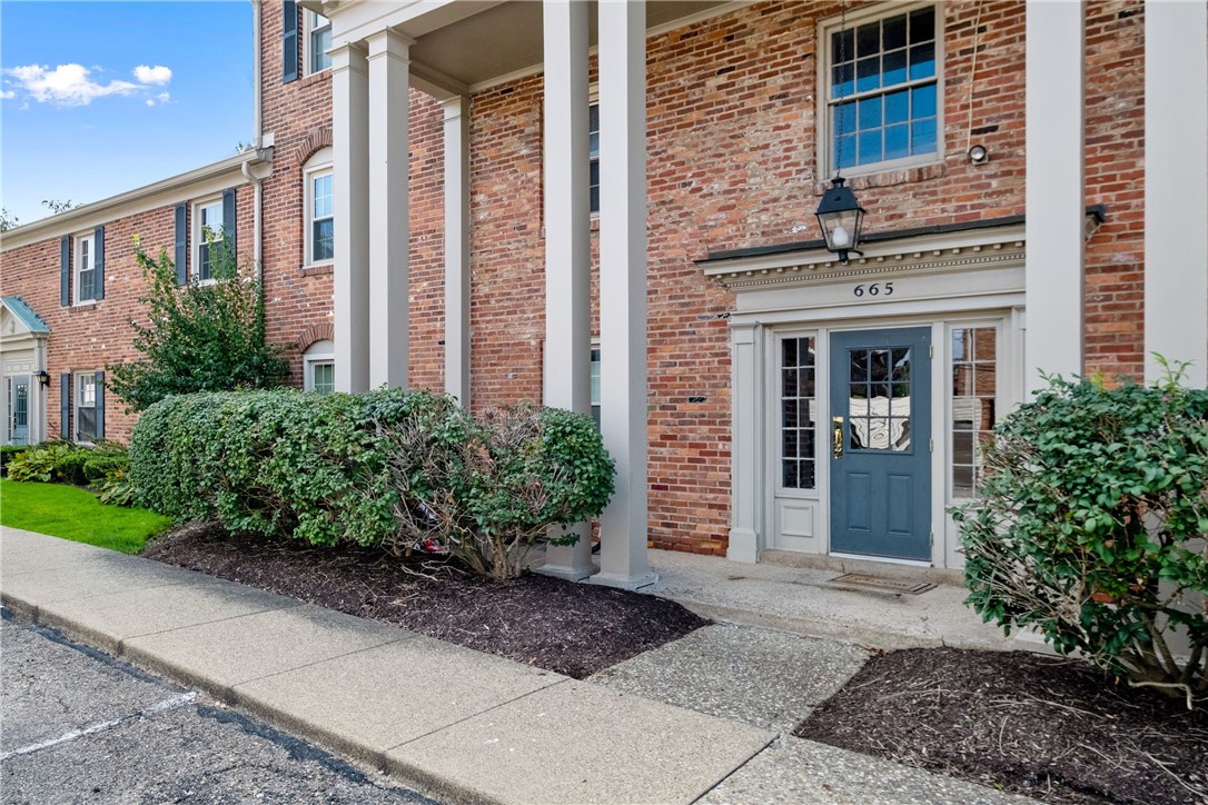 665 Robinwood Drive C