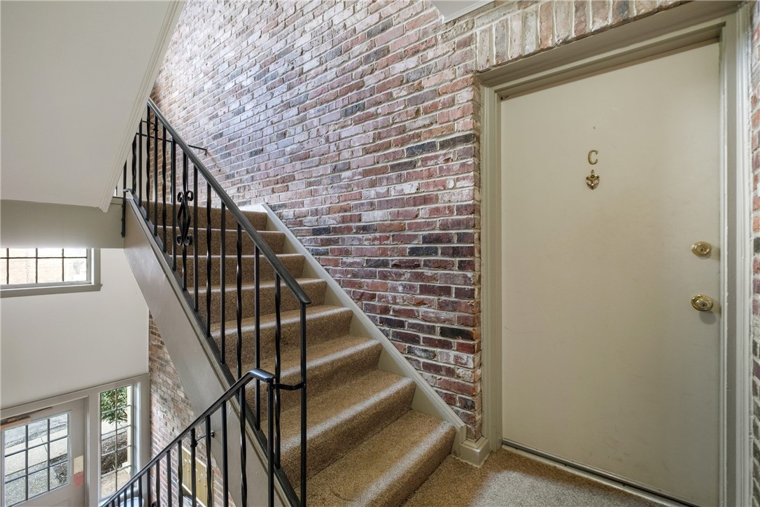 665 Robinwood Drive C