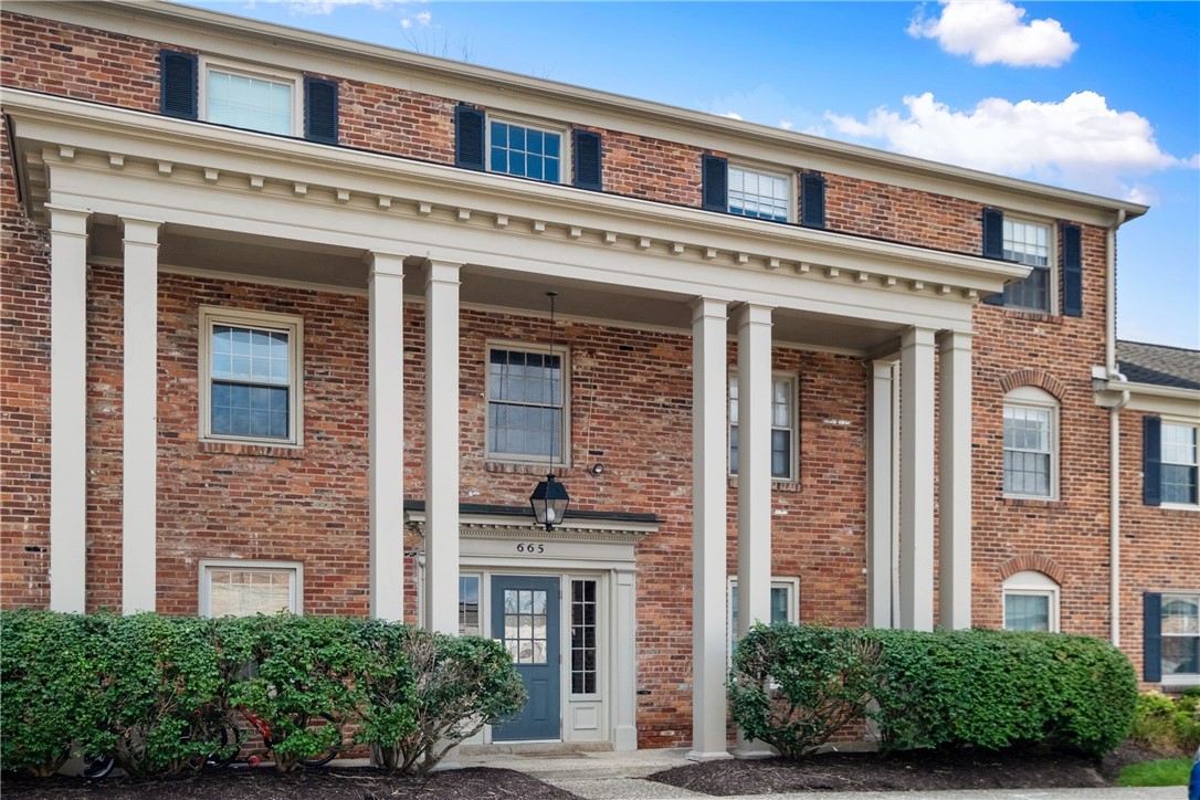 665 Robinwood Drive C