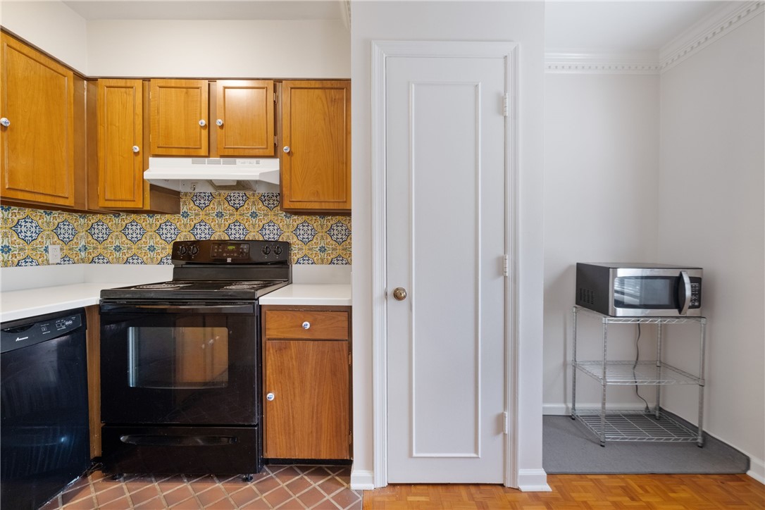 665 Robinwood Drive C