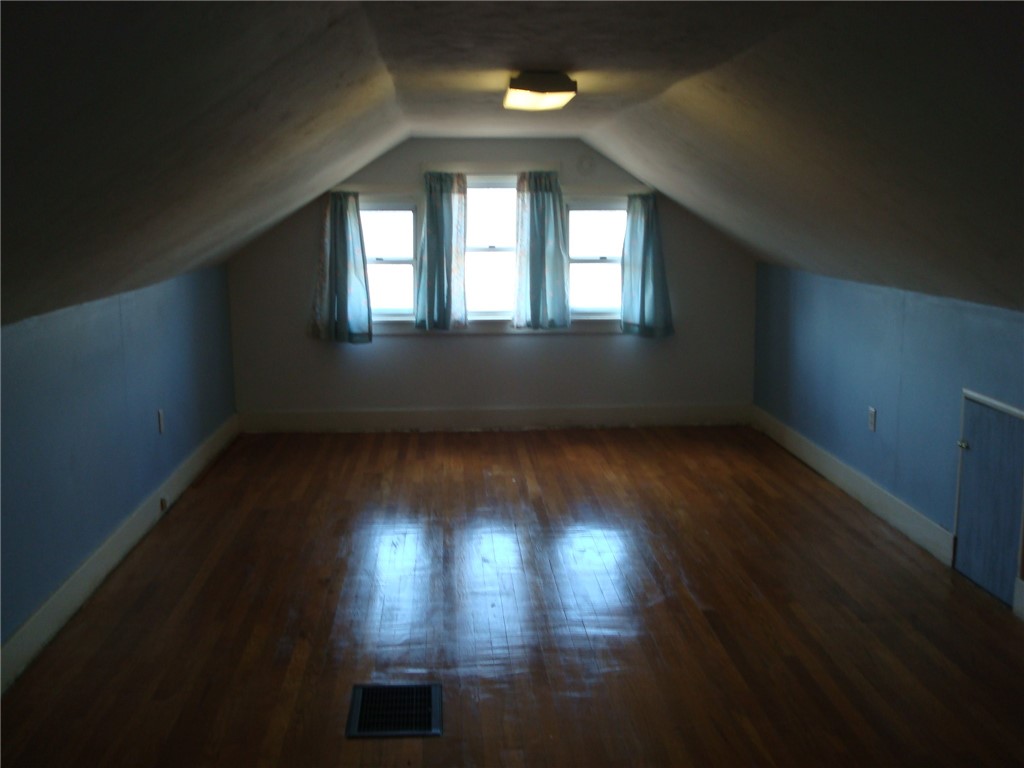 1301 Woodbourne Avenue