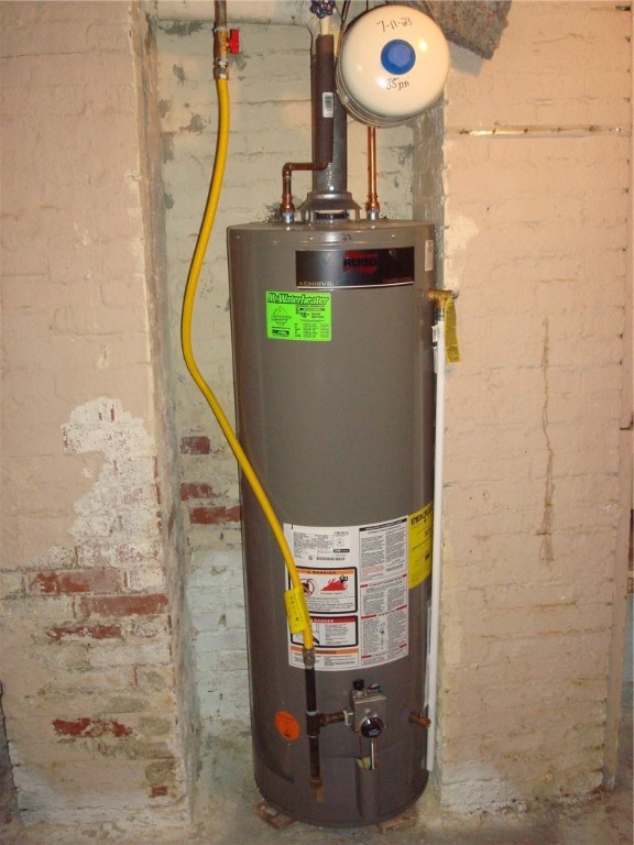 1301 Woodbourne Avenue