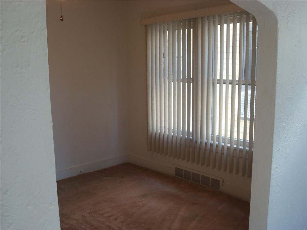 1301 Woodbourne Avenue