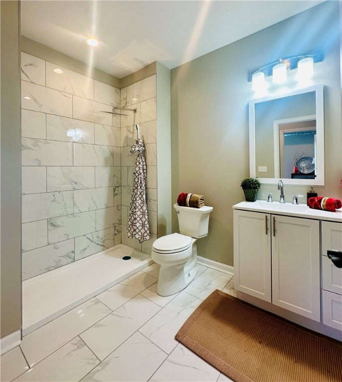 3809 Liberty Ave 304