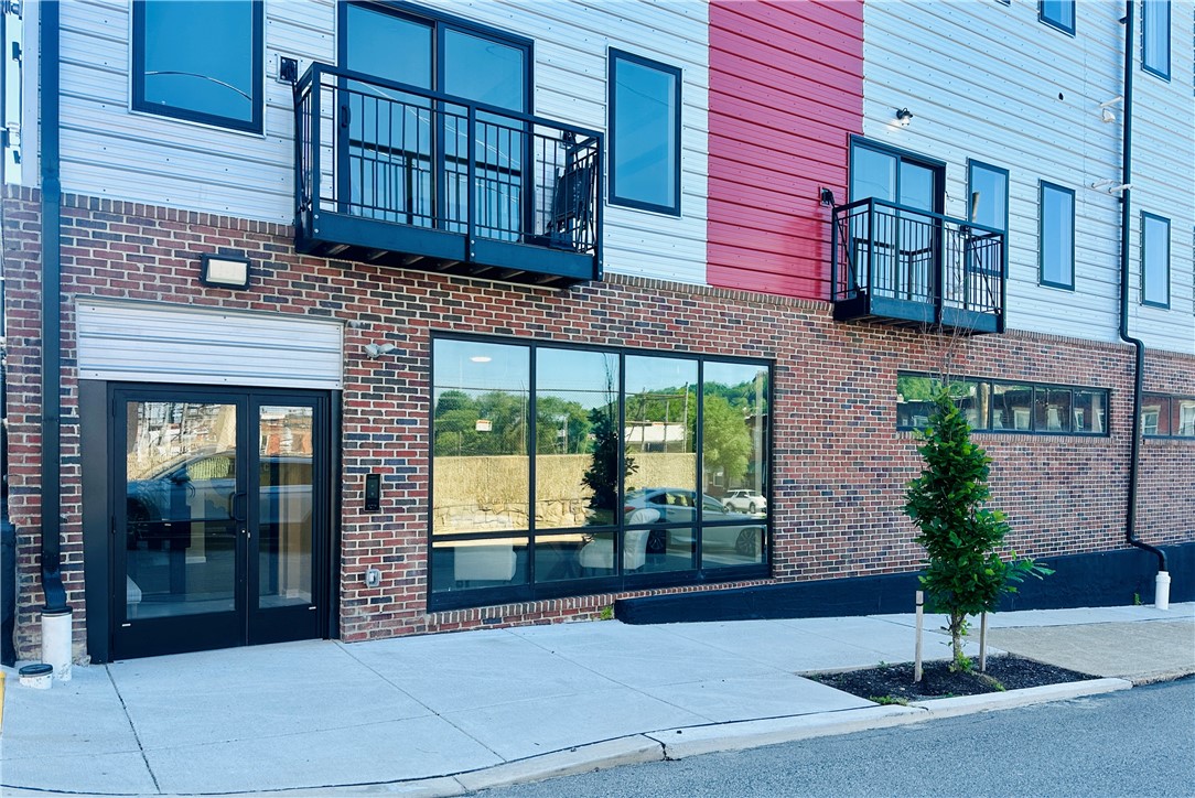 3809 Liberty Ave 304