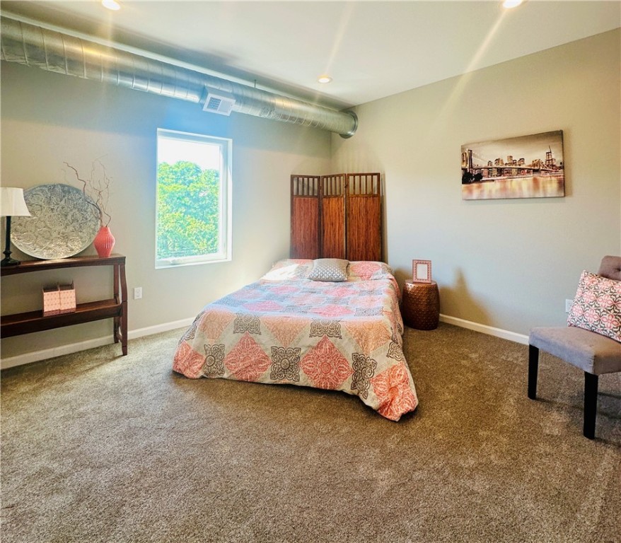 3809 Liberty Ave 304