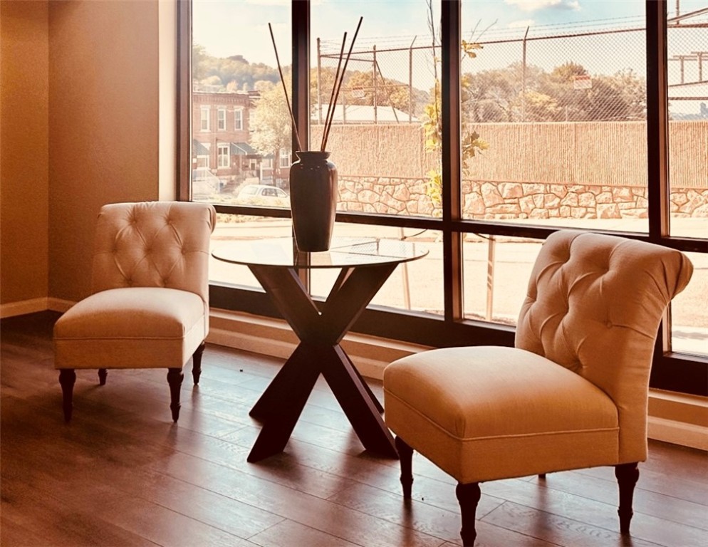 3809 Liberty Ave 304