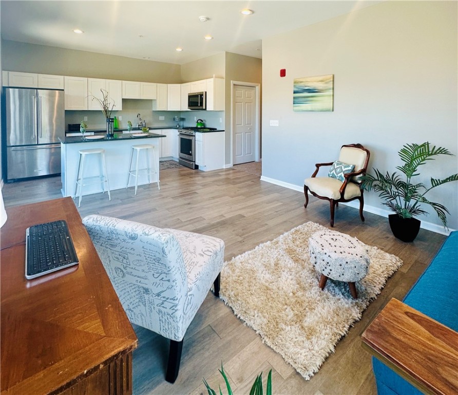 3809 Liberty Ave 304