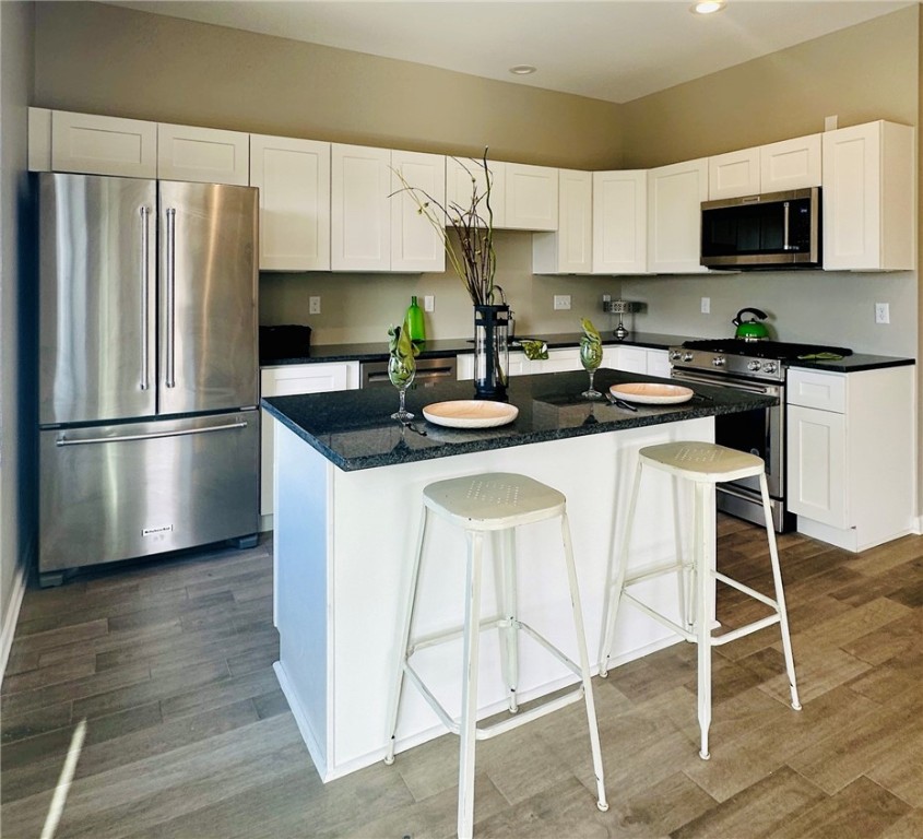 3809 Liberty Ave 304