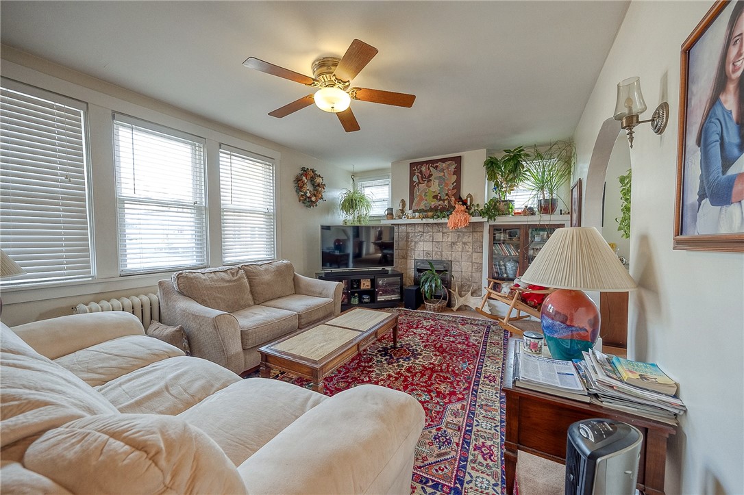 1501-1503 Kelton Ave