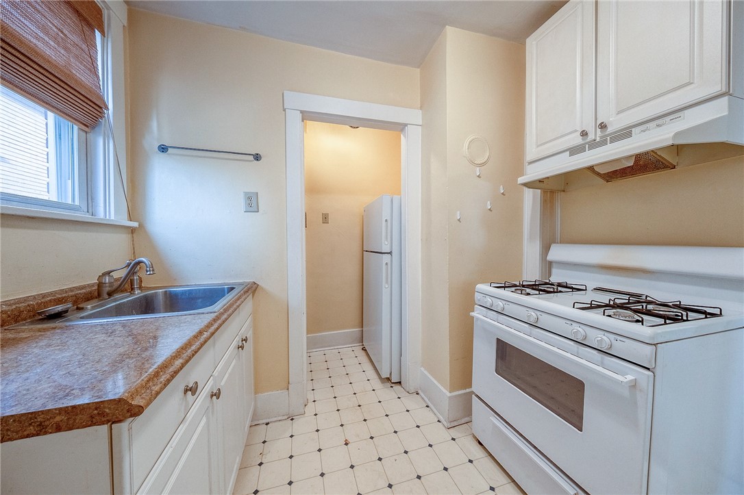 1501-1503 Kelton Ave