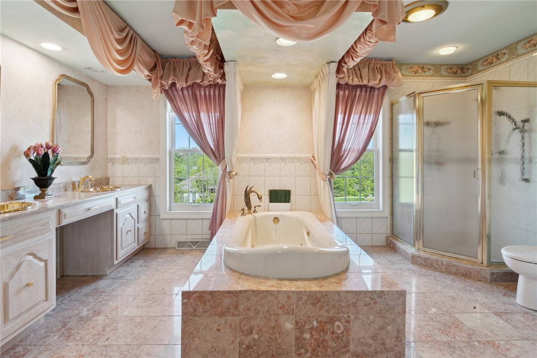 107 TREETOP LANE