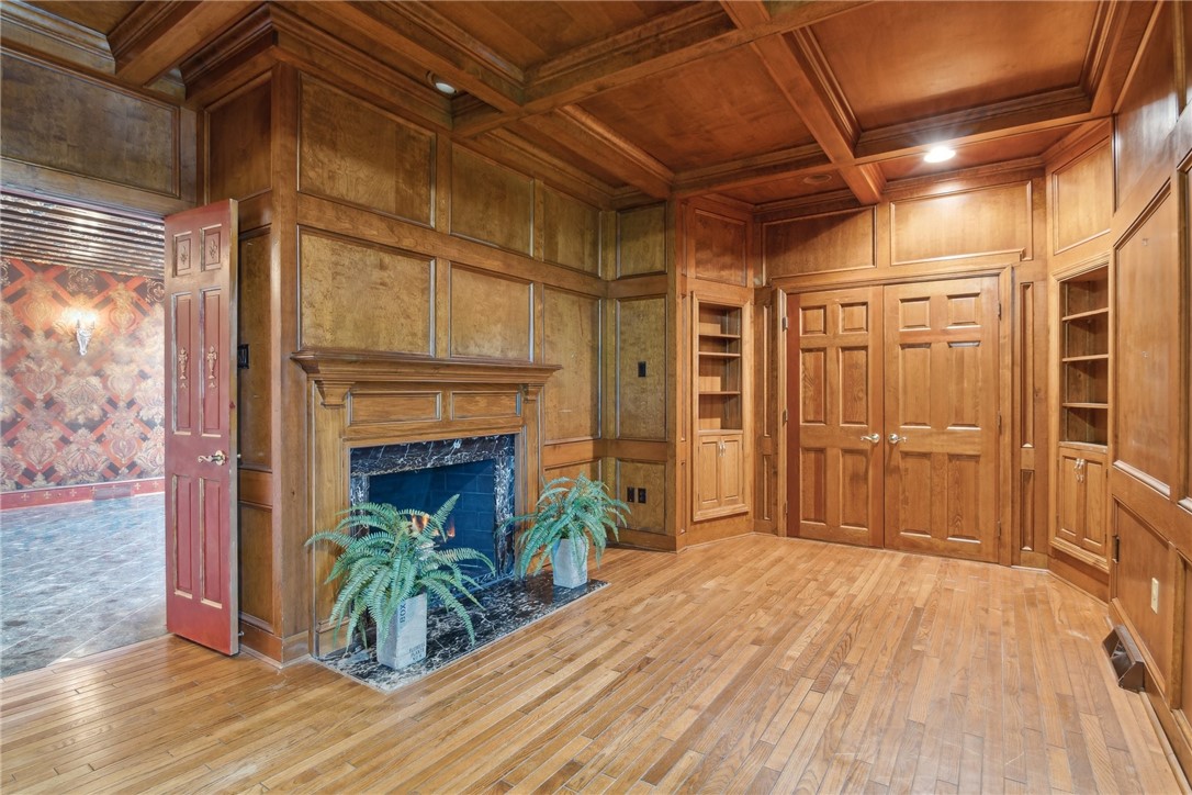 107 TREETOP LANE