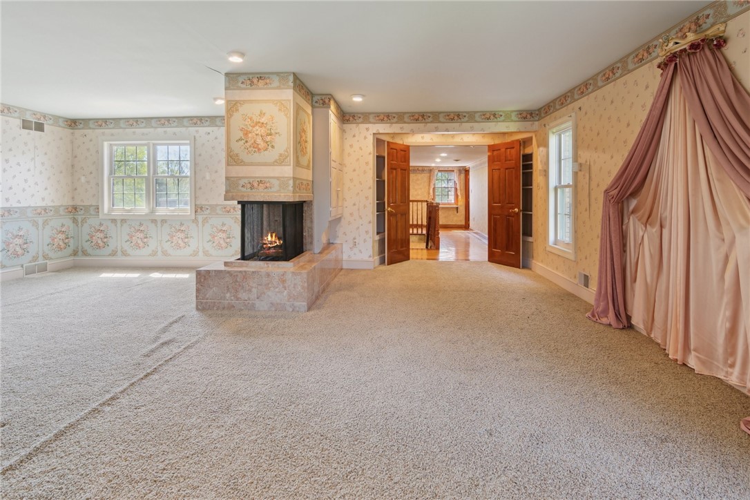 107 TREETOP LANE
