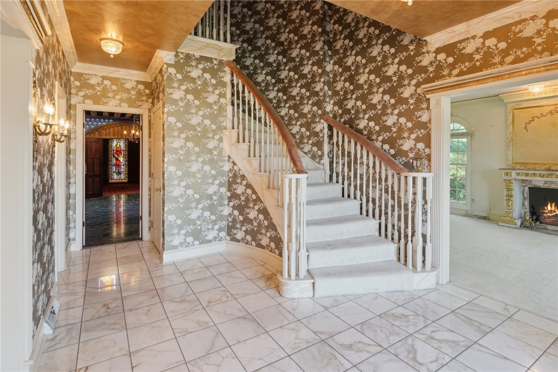 107 TREETOP LANE