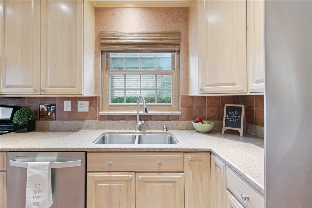 1374 NAVAHOE DRIVE