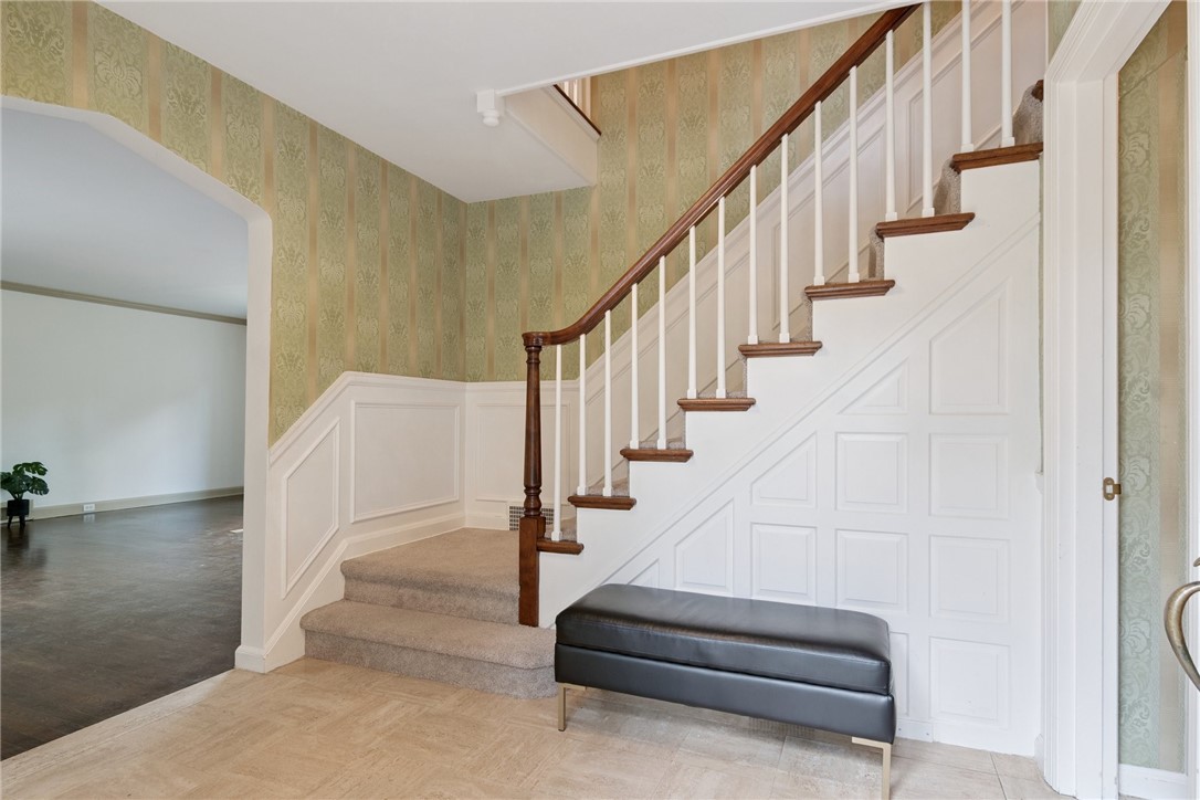 1374 NAVAHOE DRIVE