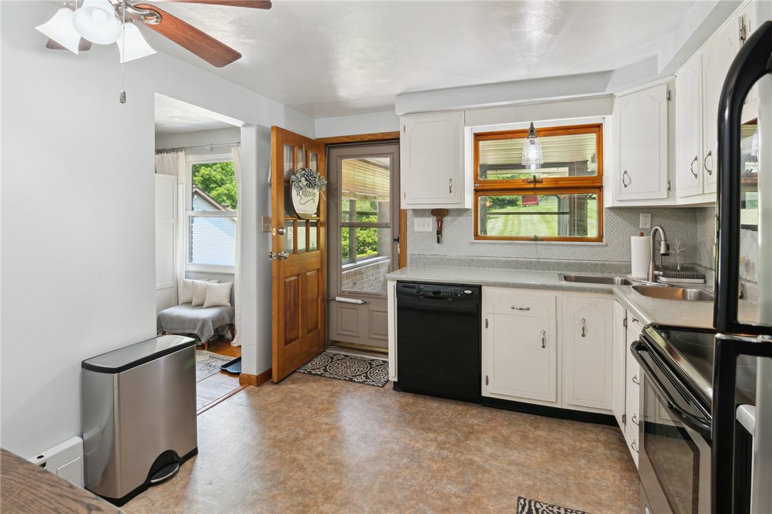 1343 VENETIA ROAD