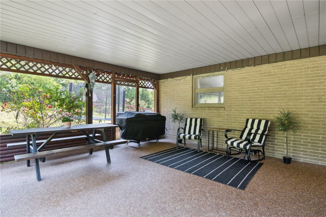 1343 VENETIA ROAD