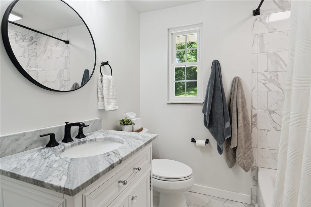 2465 GIANT OAKS DRIVE