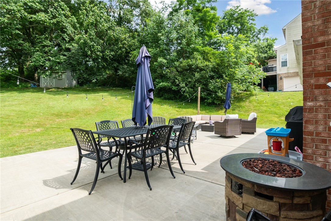 2465 GIANT OAKS DRIVE