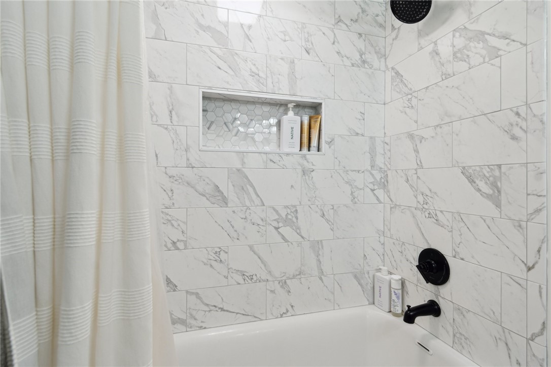 2465 GIANT OAKS DRIVE