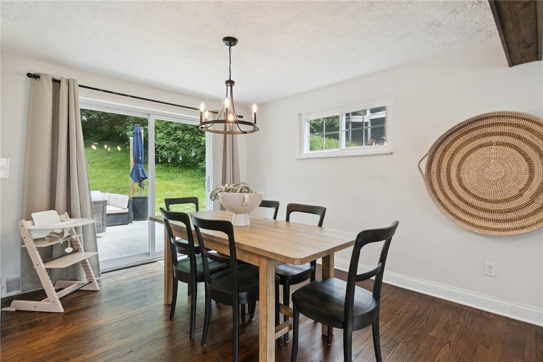 2465 GIANT OAKS DRIVE