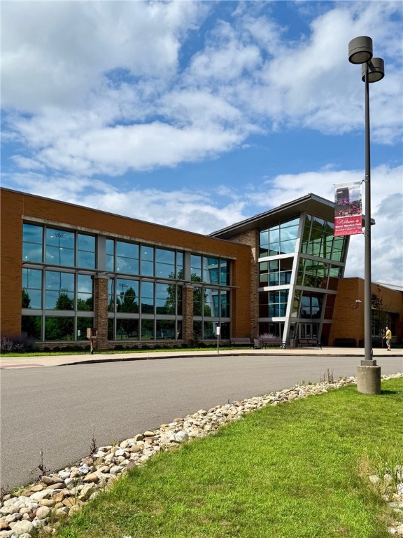 2465 GIANT OAKS DRIVE