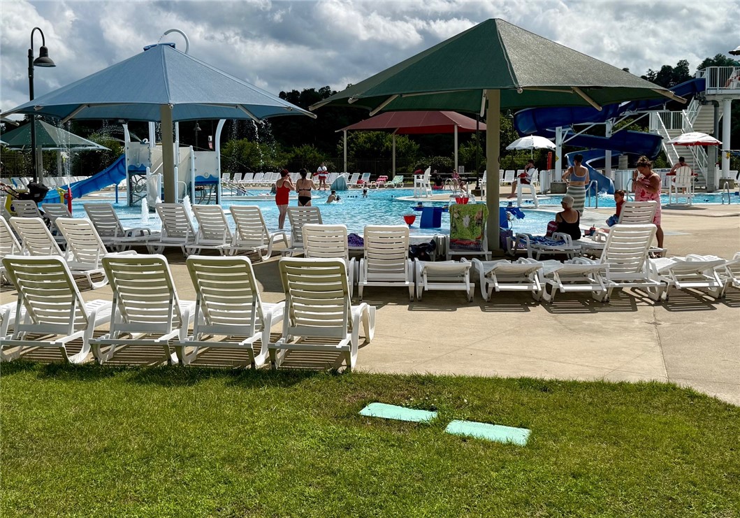 2465 GIANT OAKS DRIVE