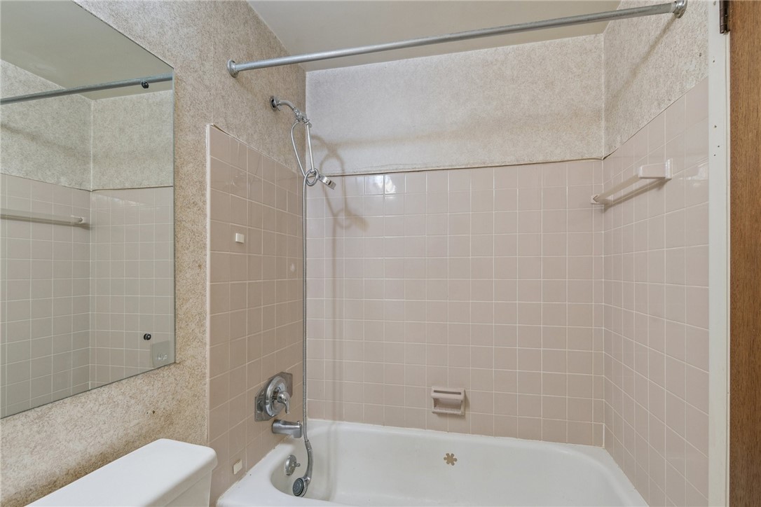 1216 Rolling Meadow Road