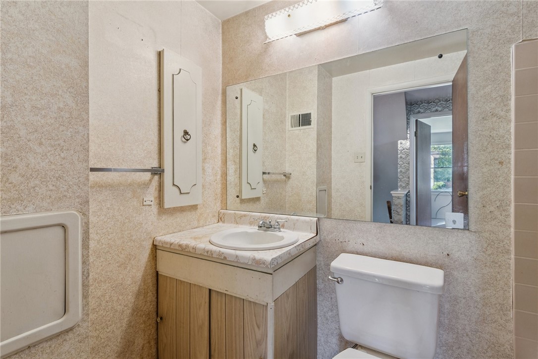 1216 Rolling Meadow Road