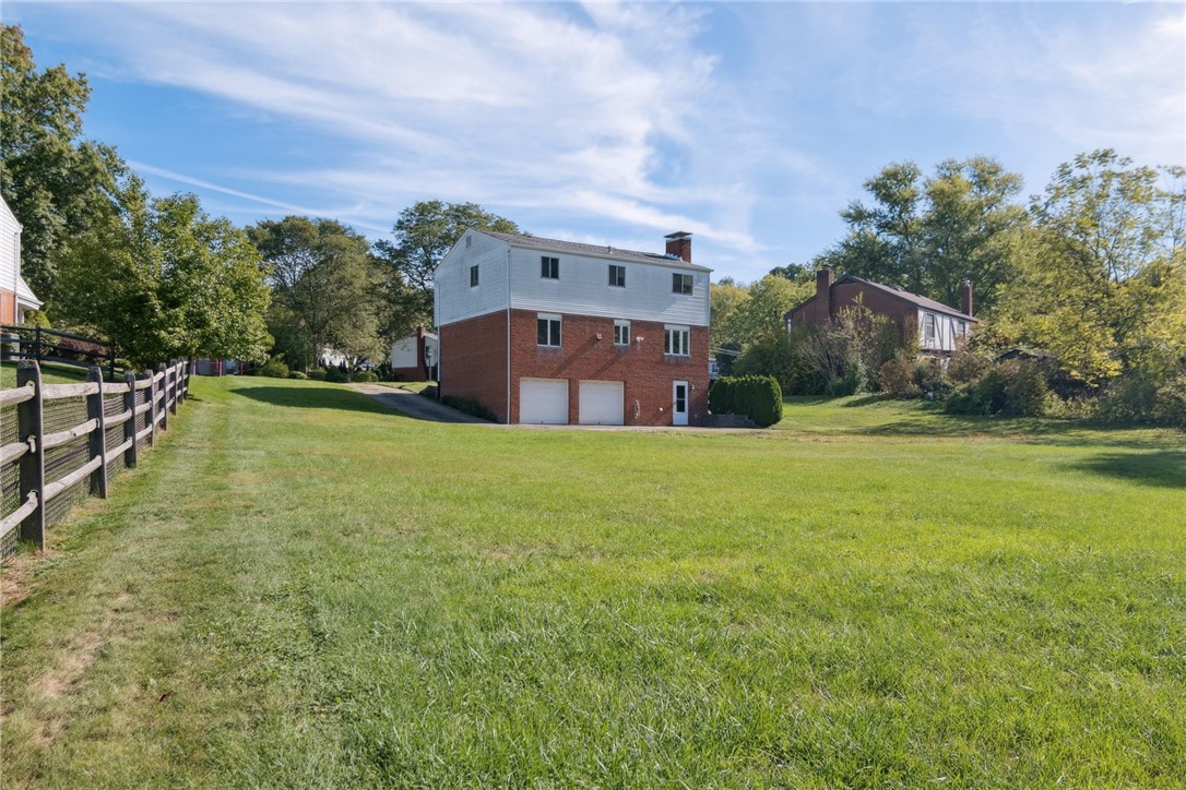 1216 Rolling Meadow Road