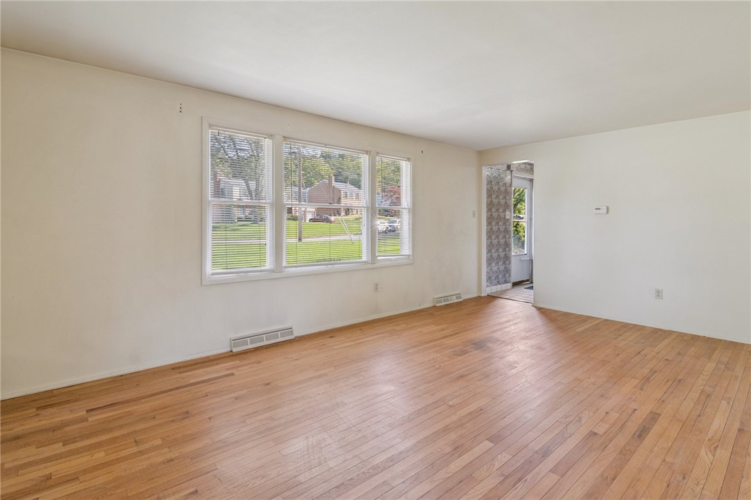 1216 Rolling Meadow Road