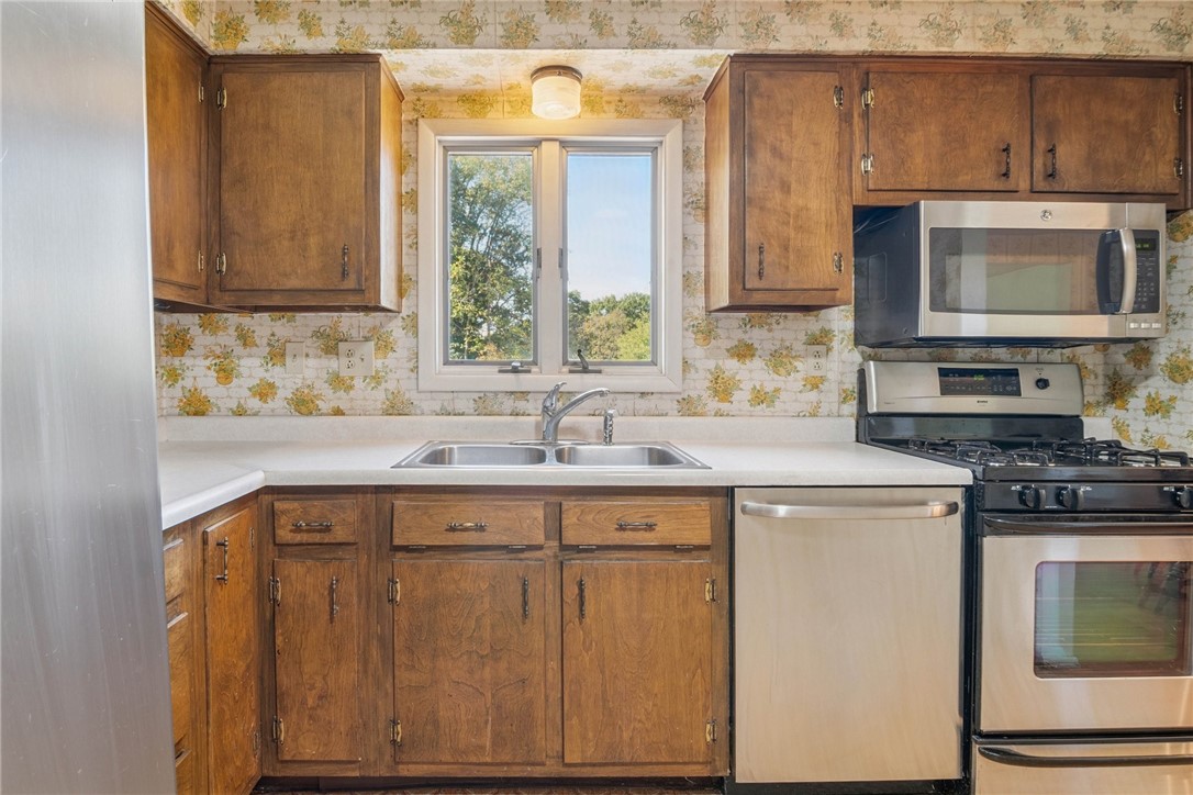 1216 Rolling Meadow Road