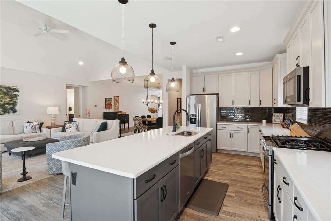 426 INDEPENDENCE WAY