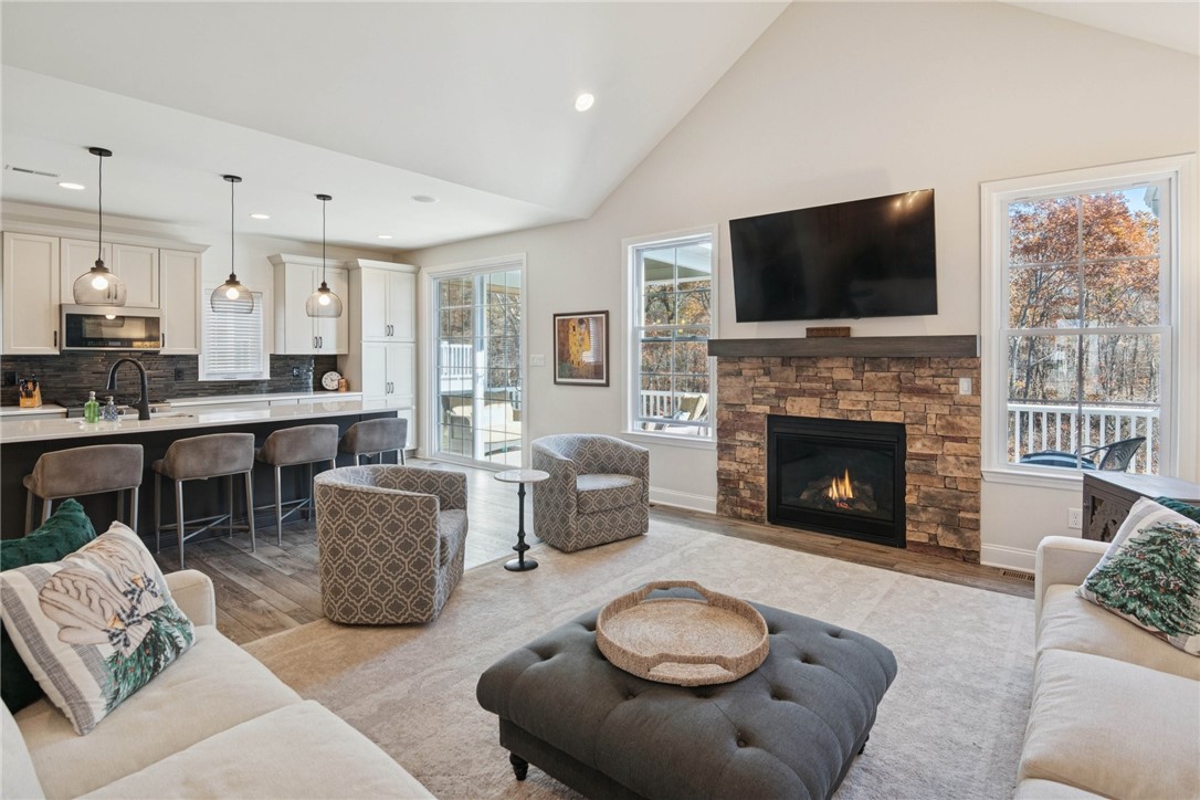 426 INDEPENDENCE WAY